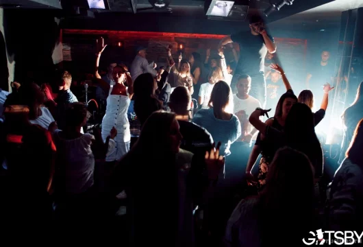 karaoke & dance bar gatsby фото 10 - ruclubs.ru