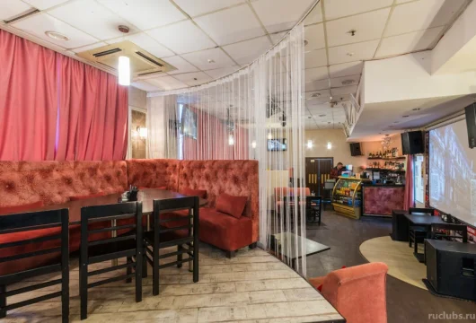 первое городское караоке-кафе red town фото 9 - ruclubs.ru
