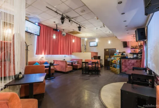 первое городское караоке-кафе red town фото 6 - ruclubs.ru