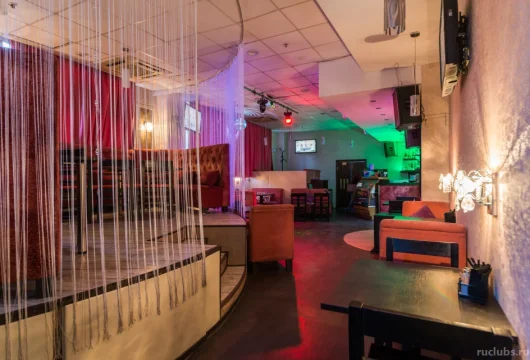 первое городское караоке-кафе red town фото 13 - ruclubs.ru